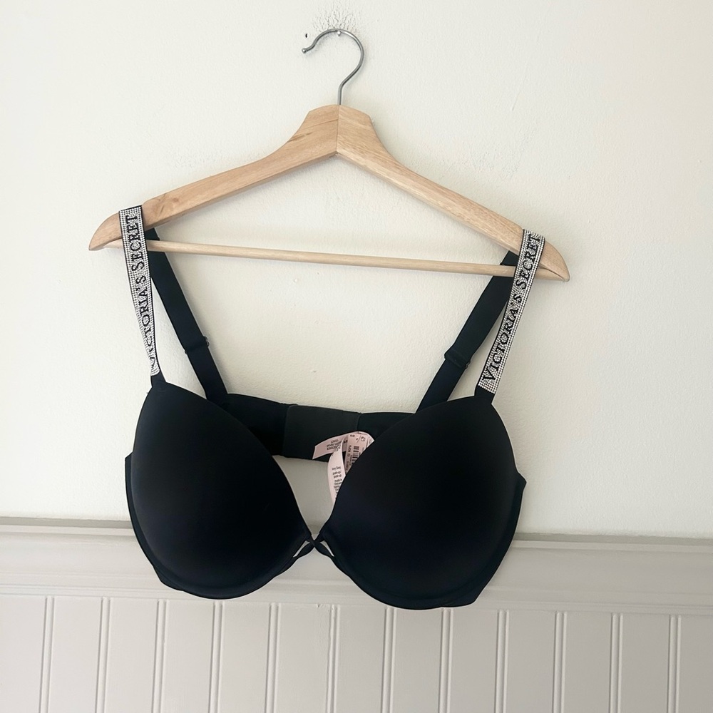 ⭐️ NEW Victoria's Secret Black 36DD Logo Rhinestone Strap Push-Up Bra - Picture 2 of 8